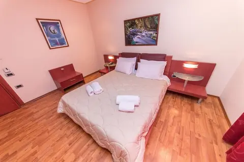 Brilant in Sarandë — foto 2