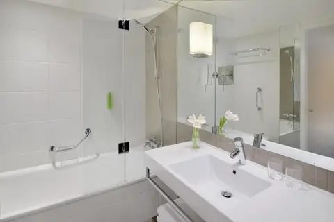Mövenpick Hotel Amsterdam City Centre in Amsterdam — foto 30