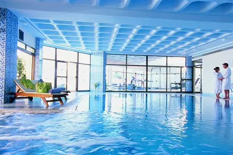 Constantinou Bros Athena Royal Beach Hotel in Paphos — foto 9