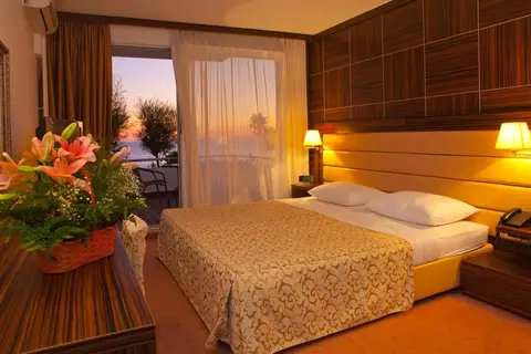 Hotel Palas in Petrovac na Moru — foto 24