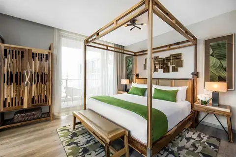 Lennox Hotel in Miami Beach