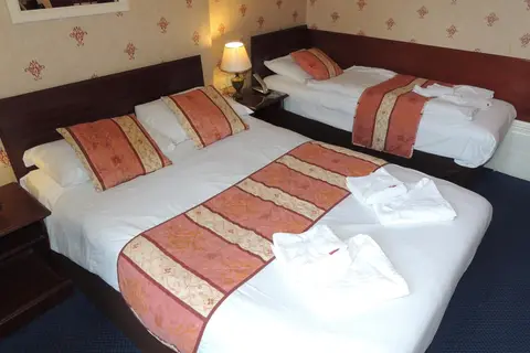 Dolphin Hotel in Londen — foto 19