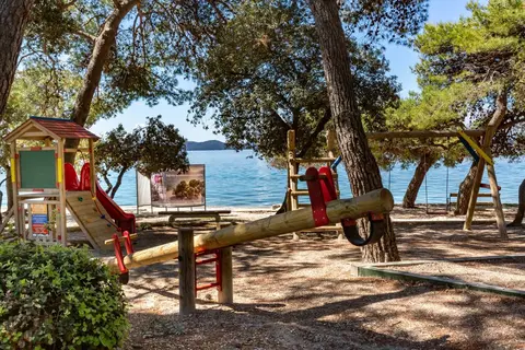 Pinija in Petrcane — foto 19