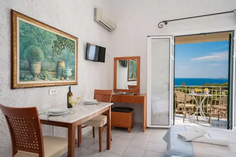 Kekatos Studios in Μηνιά — foto 5