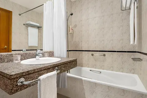 Ramada by Wyndham Madrid Tres Cantos in Tres Cantos — foto 18
