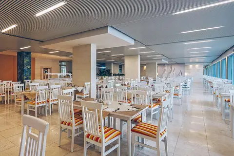 Carine Hotel Delfin in Bijela — foto 6