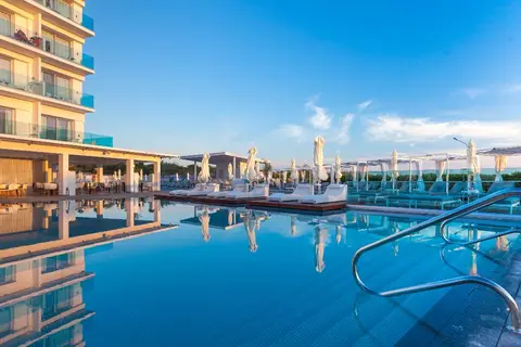 The Blue Ivy Hotel & Suites in Παραλίμνι — foto 22