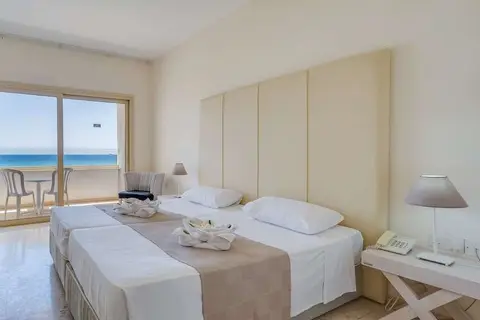Pierre Anne Beach Hotel in Ayia Napa — foto 2