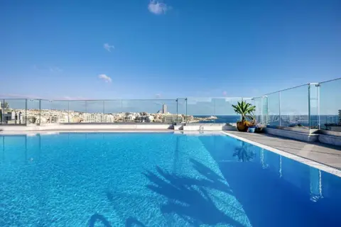Plaza Hotel & Suites in Sliema