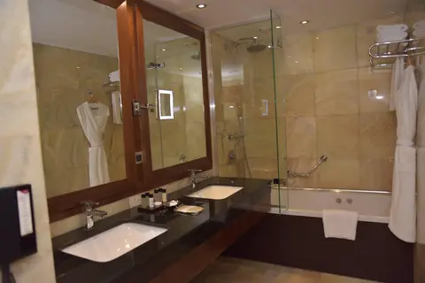 Crowne Plaza Harbiye in Fatih — foto 18