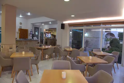 Barbie Hotel & Apartments in Ιαλυσός — foto 28
