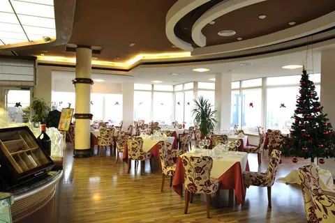 Sky Hotel Tirana in Tirana — foto 7