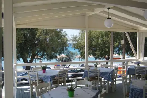 Zefiros Beach Hotel in Μυκάλη — foto 9