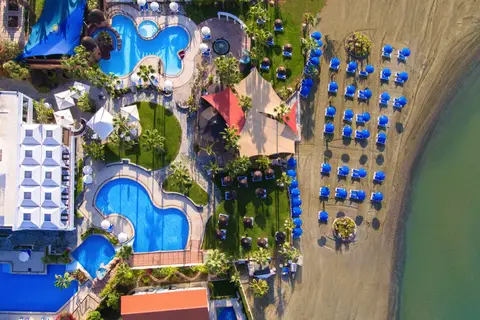 Lordos Beach Hotel in Larnaca — foto 2