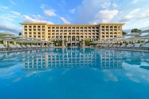 Astor Garden Hotel in Златни пясъци