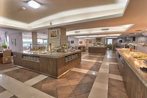 Hotel Kavkaz Golden Dune in Несебър — foto 16