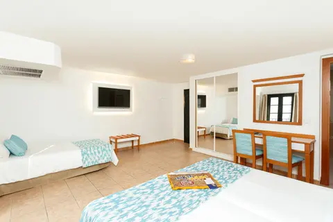 Globales Pueblo Andaluz in Marbella — foto 20