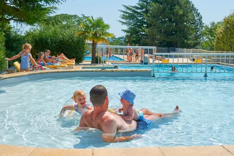 Vakantiepark Domaine De Lanzac foto 7