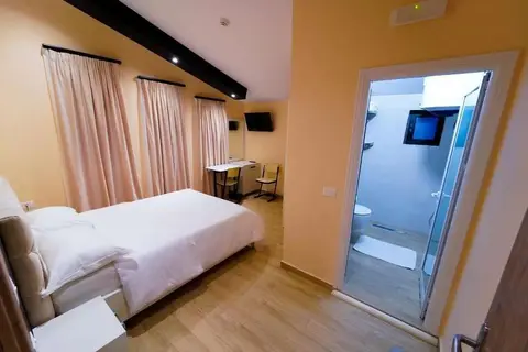 SR99 Hotel in Tirana, foto 9