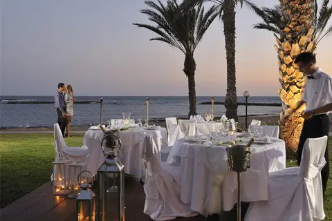 Constantinou Bros Asimina Suites Hotel in Geroskipou — foto 20