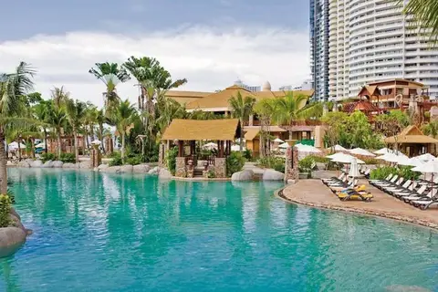 Centara Grand Mirage Beach Resort Pattaya in Pattaya