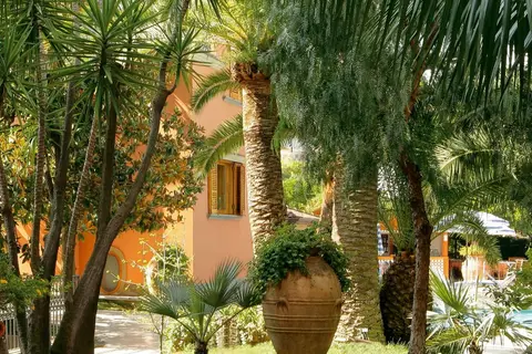 Grand Hotel Ambasciatori in Sorrento — foto 27