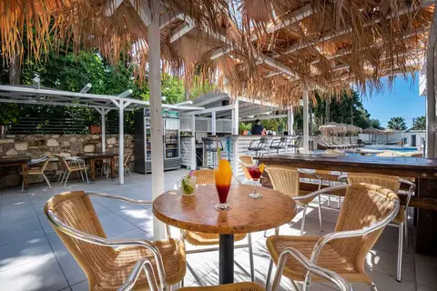 Sunny Days Hotel & Appartementen in Ζηπάρι — foto 17
