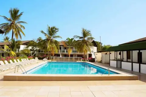 Bungalow Beach Hotel in Serrekunda — foto 2