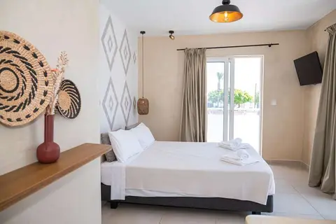 Atma Beach Room & Suites in Φαληράκι — foto 2