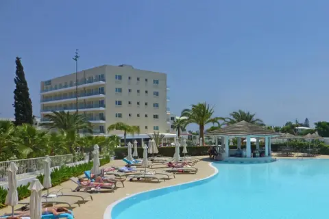 Sunrise Gardens Hotel in Παραλίμνι — foto 21