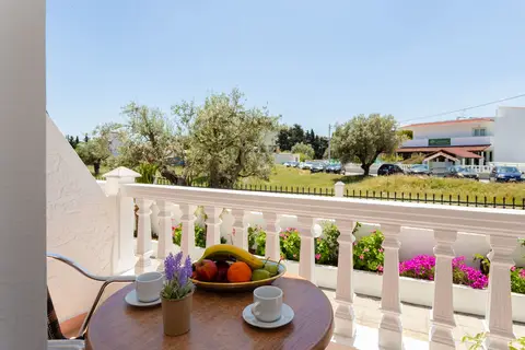 Hotel Varelis in Αρχάγγελος — foto 10