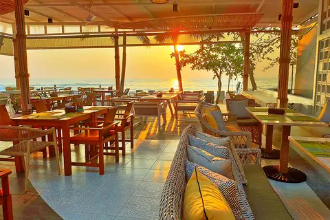 Hotel The Fair House Beach Resort in บ้านเฉวงน้อย — foto 11
