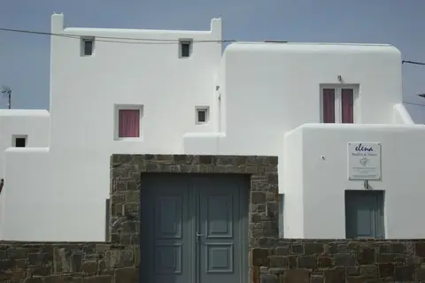 Elena Suites in Ορνός