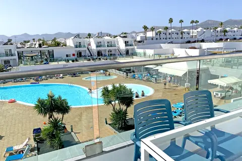 Plaza Palmeras in Puerto del Carmen — foto 8