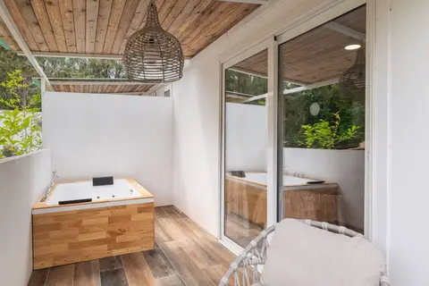 Bamboo Suites in Ιαλυσός — foto 27