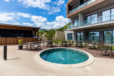 Royal Blue Resort & Residences in Kotor — foto 8