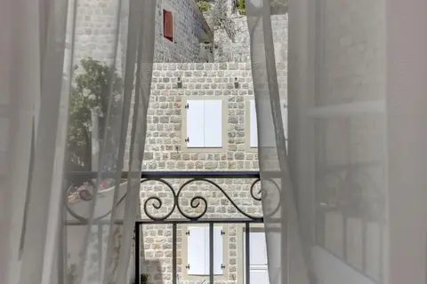 Leon Coronato Heritage Hotel in Perast — foto 13