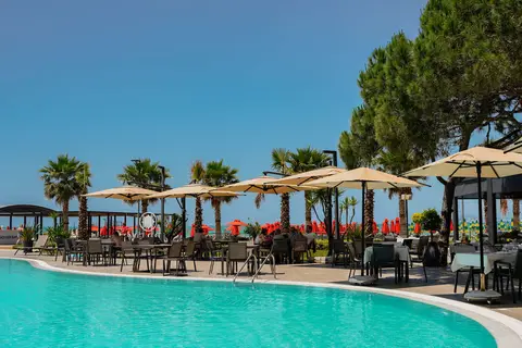 Supreme Hotel & Spa in Golem