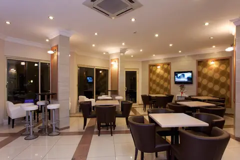 Remi Hotel in Cleopatra beach — foto 8