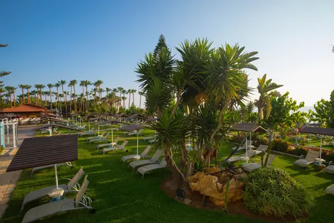 Cavo Maris Beach Hotel in Παραλίμνι — foto 9