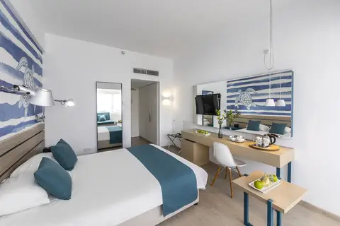 Crystal Springs Beach Hotel in Παραλίμνι — foto 24