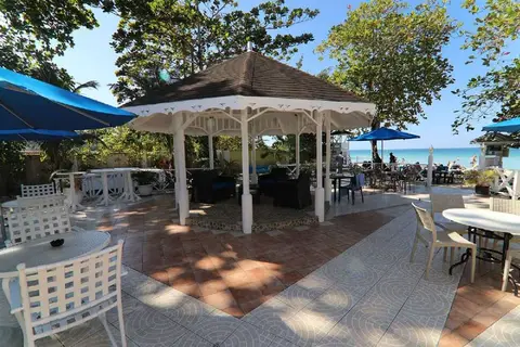 Merril's Beach Resort II in Merrils Beach Resort II — foto 8