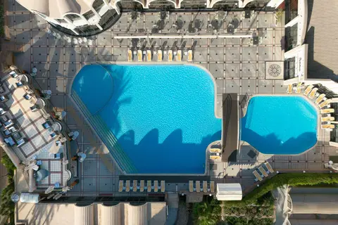 JAZ Pyramids Resort in كفرة نصار — foto 16