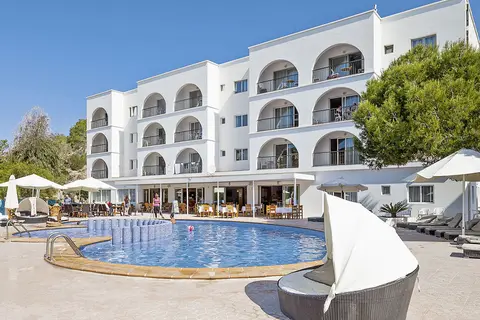 Aparthotel Puerto Cala Vadella in Sant Josep de sa Talaia