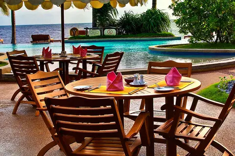 Royal Island Resort & Spa in Maakana — foto 8