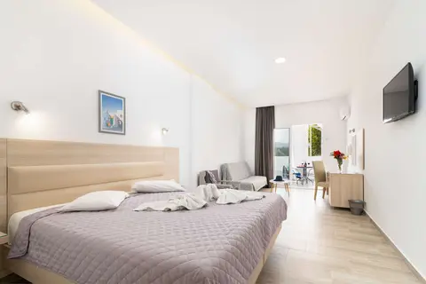 Sabina Hotel in Θεολόγος — foto 6