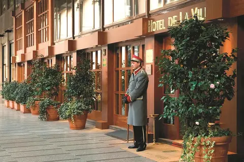 Sina de la Ville in Milaan — foto 8