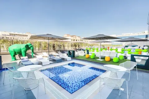 Studio M Arabian Plaza in Dubai — foto 2