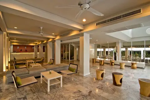 Sunshine Hotel & Residences in พัทยา — foto 3