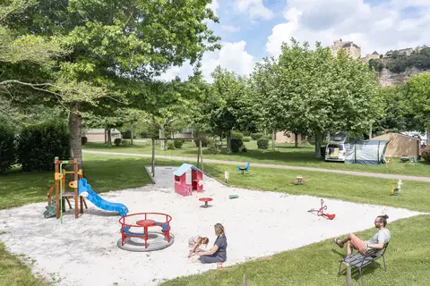 Camping Le Capeyrou in Beynac-et-Cazenac — foto 20